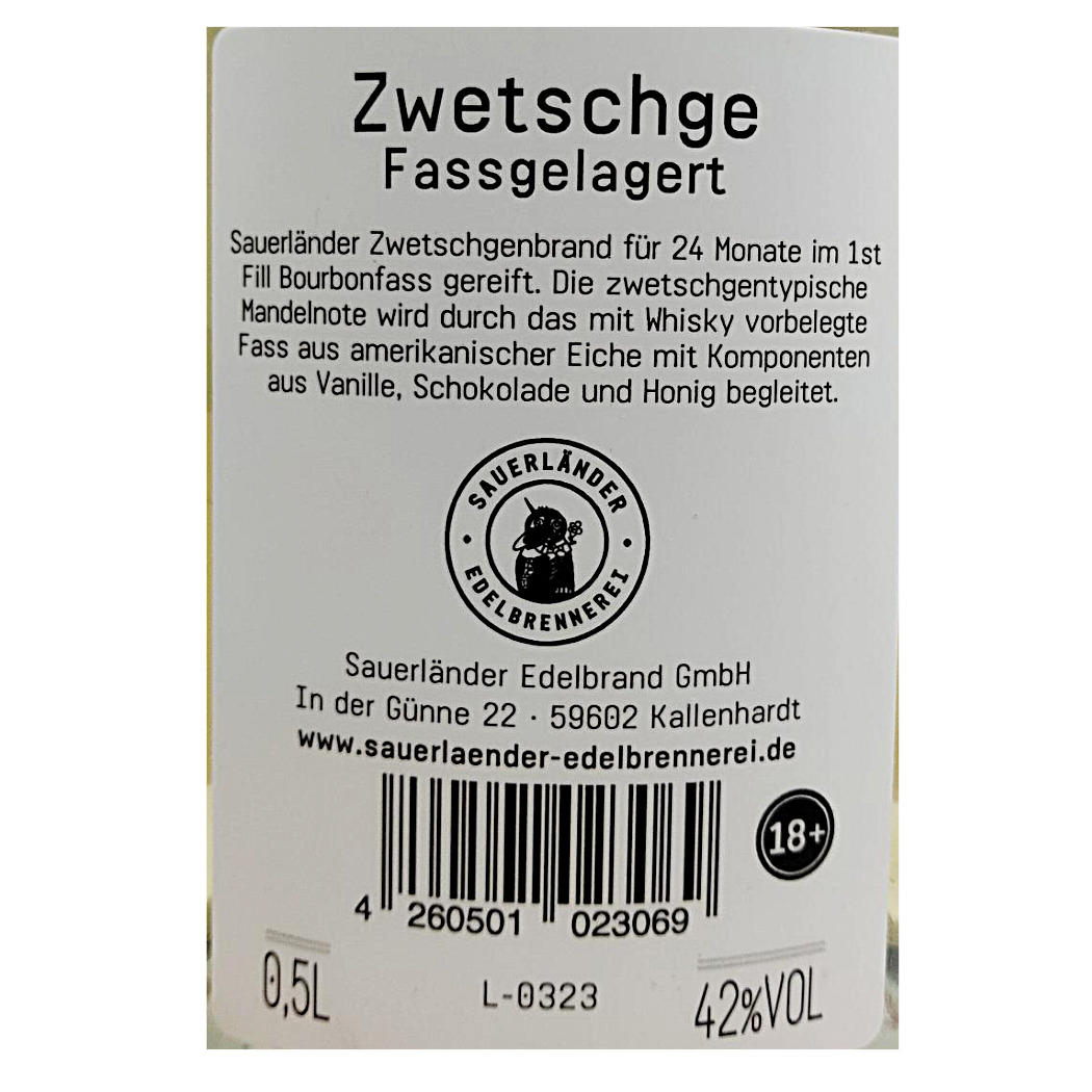 Sauerländer Zwetschgenbrand, 0,5L, 42% Vol, fassgelagert, mit Vanille- und Schokoladennoten.